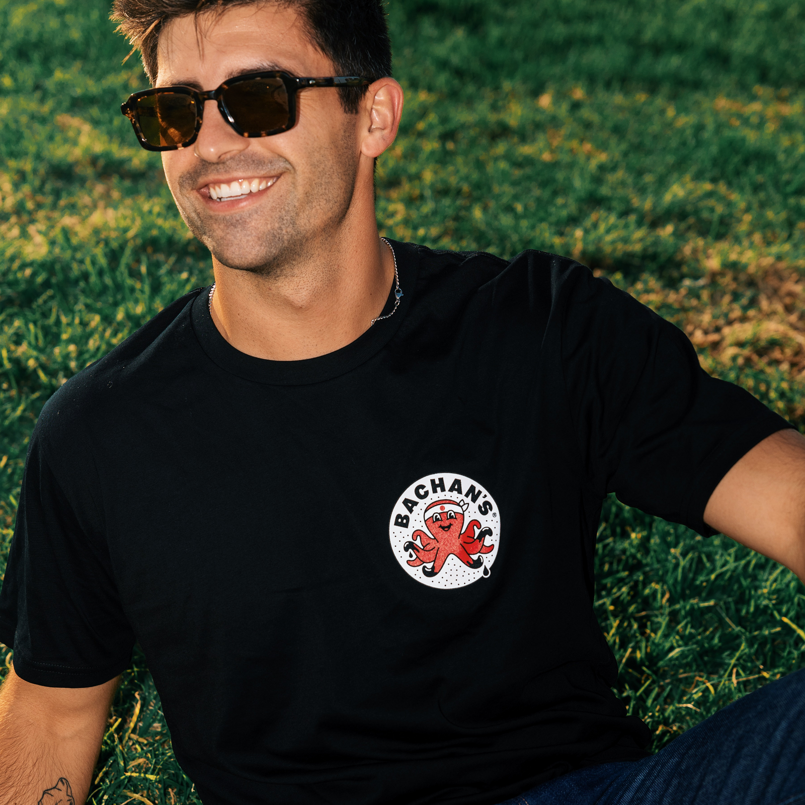 Knuckles Tee U4